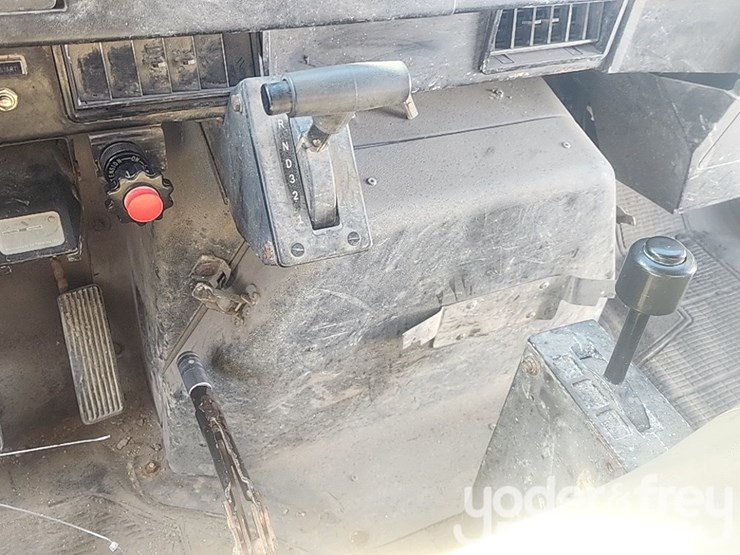 international-4700-image-26