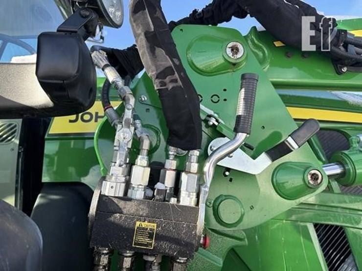 2023-john-deere-6r-155-image-15