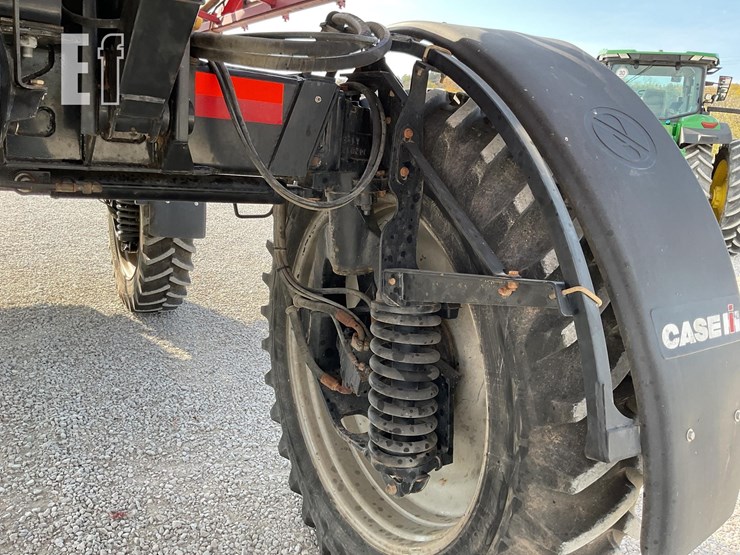 case-ih-patriot-3330-image-27