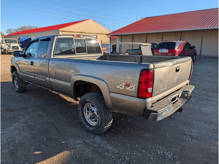 2007-chevrolet-2500-image-11