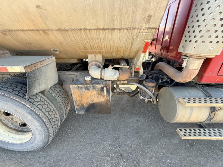 ford-ltl9000-image-23