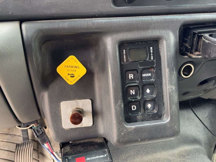 2009-ford-f750-image-43