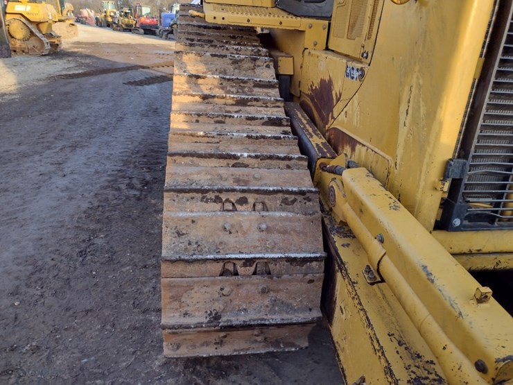 caterpillar-d6t-xl-image-42