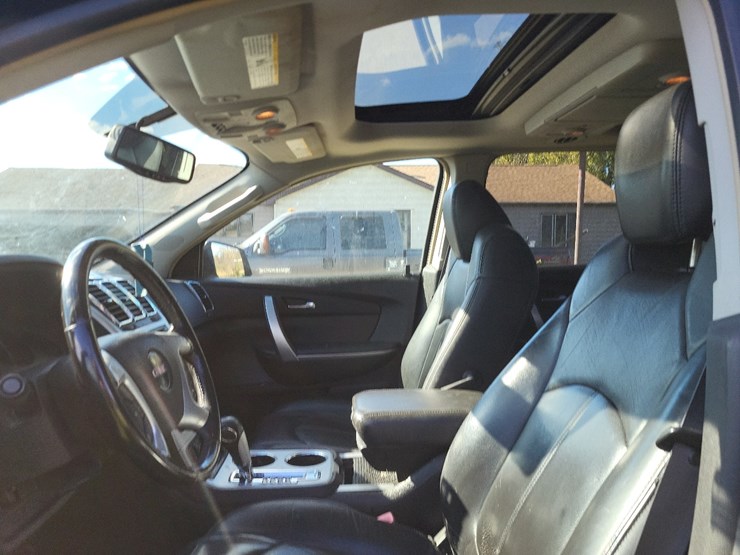 gmc-acadia-slt-image-36