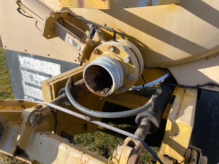 #1300-•-ag-gator-2004-injector-applicator-(colfax,-wi)-image-40