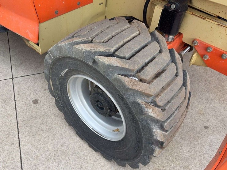 2014-jlg-4394rt-image-7