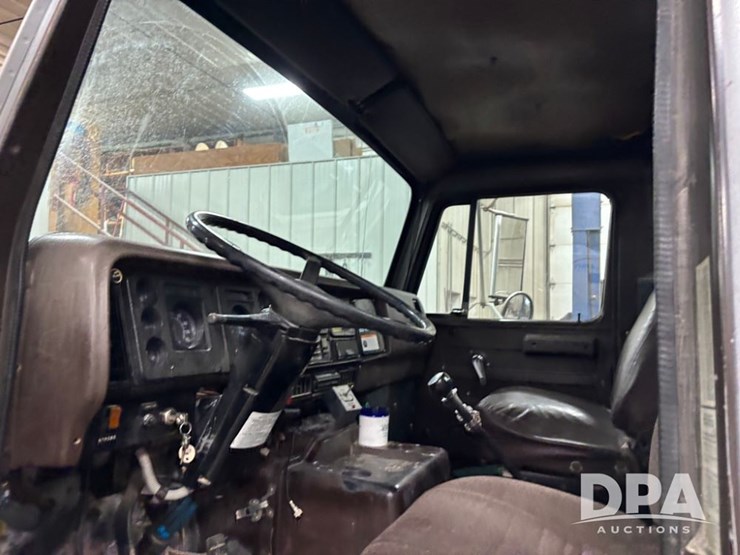 1989-international-2375-plow-truck-(dr12639-unit-215)-image-36