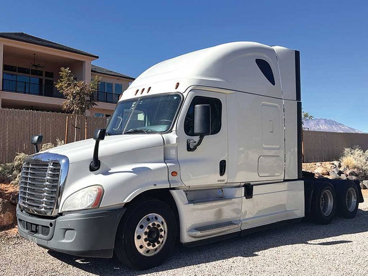 2018-freightliner-cascadia-125-image-1