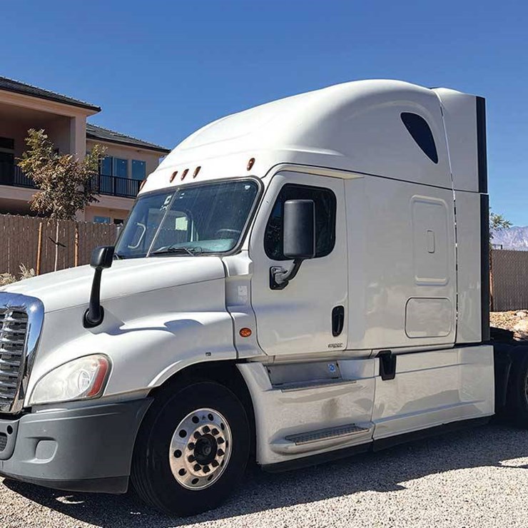 2018 FREIGHTLINER CASCADIA 125