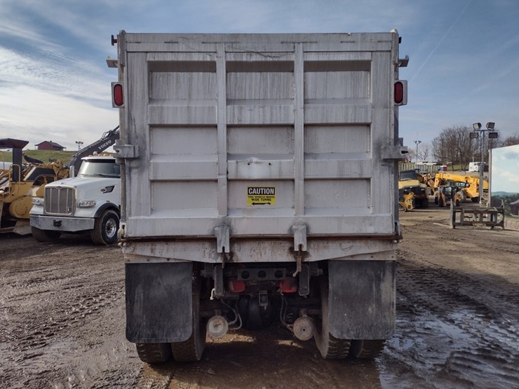 peterbilt-357-image-4