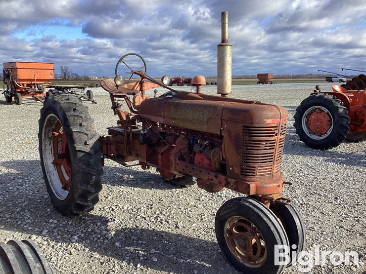 farmall-h-2wd-tractor-image-3