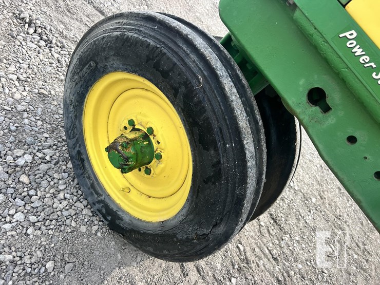 john-deere-630-image-13