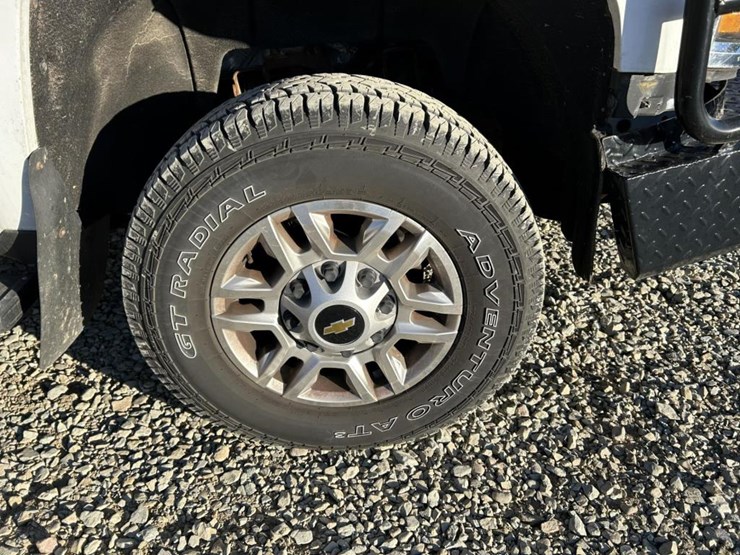 2015-chevrolet-silverado-2500hd-image-119