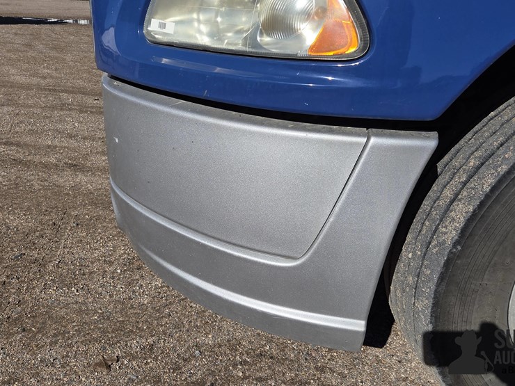 2013-mack-cxu613-t/a-truck-tractor-image-11