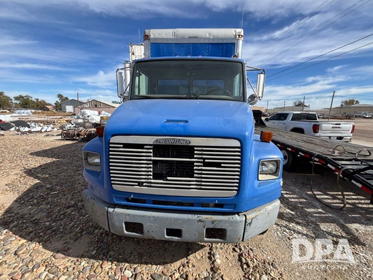 freightliner-fl106-image-3