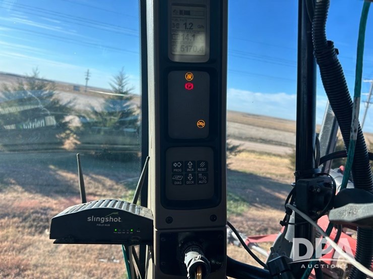 case-ih-patriot-4440-image-69