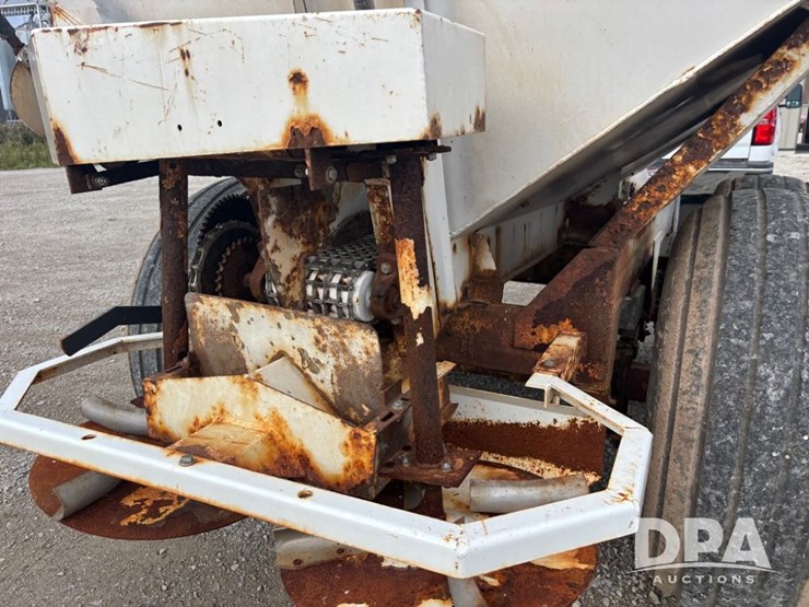 dry-spreader-buggy-(dr12582-unit-40)-image-25