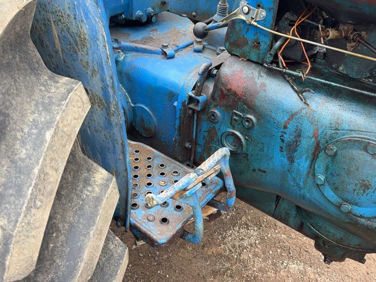 ford-tractor-image-30