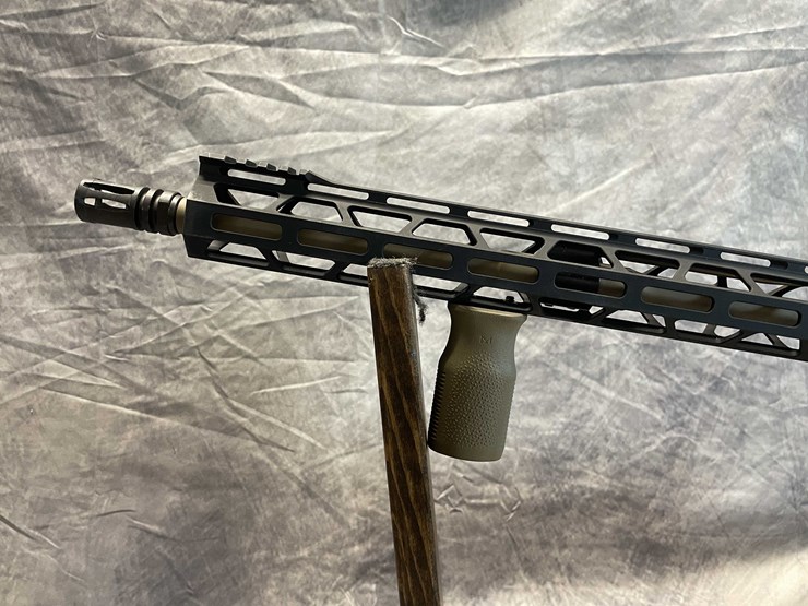#2354-•-diamondback-db15-556nato-semi-auto-rifle,-sn:-db2652086-image-12