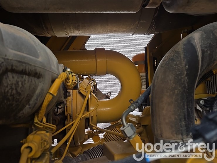 2019-deere-850l-lgp-image-123