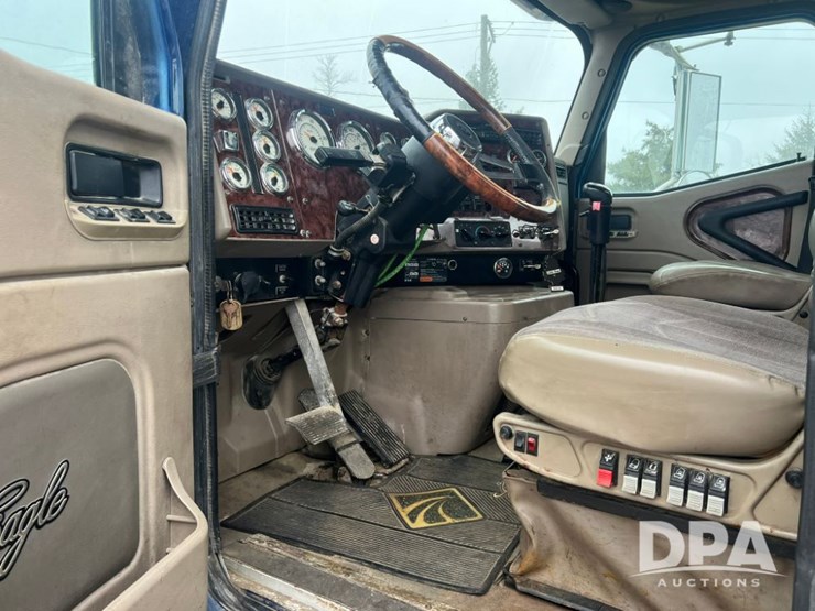 2006-international-9400-eagle-image-19