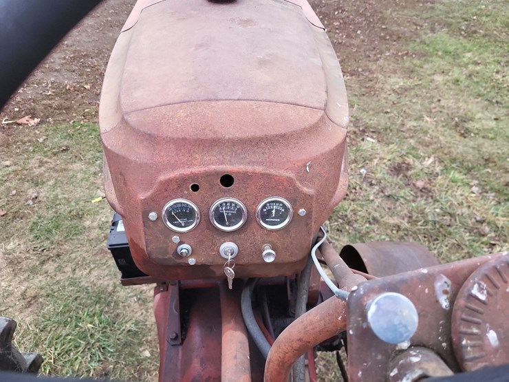 massey-ferguson-44-image-30