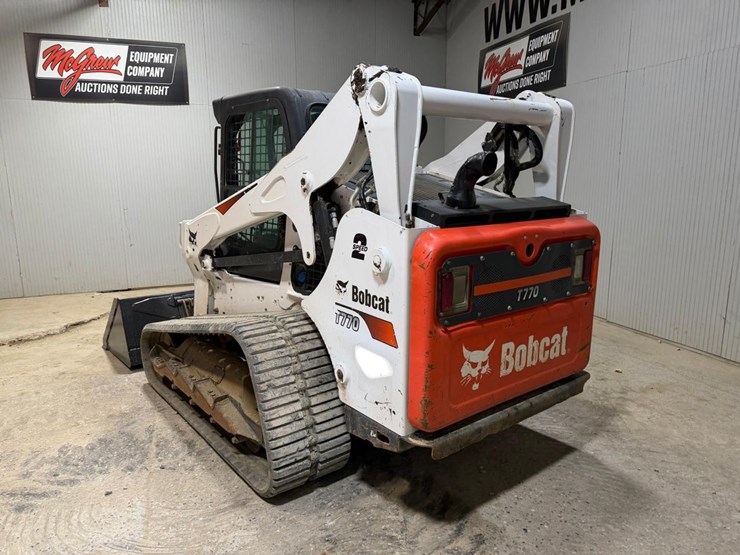 2022-bobcat-t770-image-3
