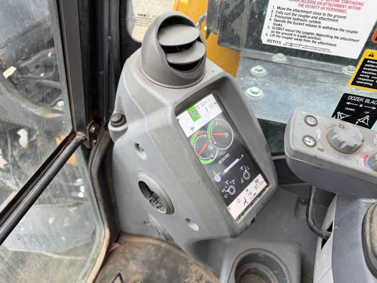 2018-deere-85g-image-33