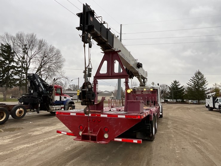 2015-peterbilt-365-image-14