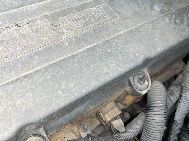 peterbilt-384-image-56