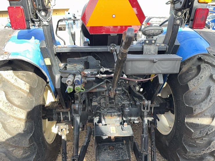 new-holland-workmaster-105-image-26