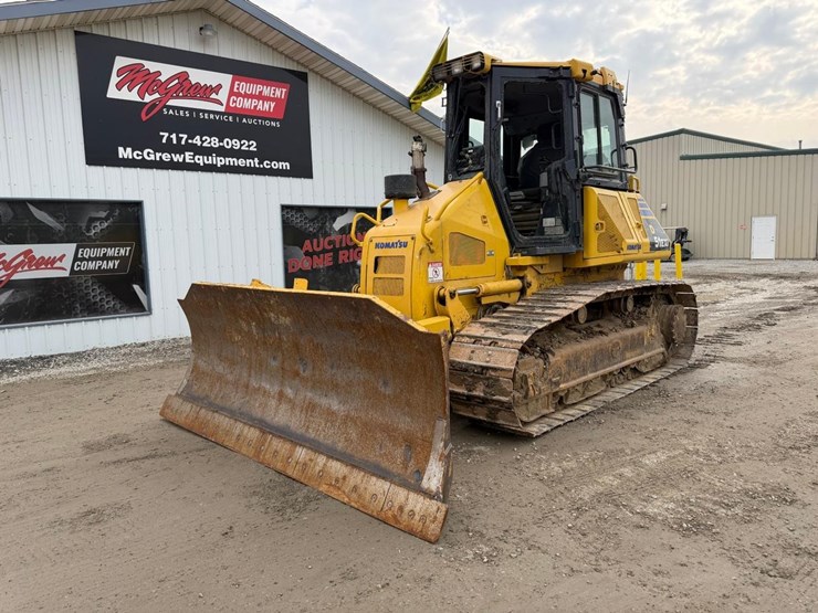 2015-komatsu-d51ex-22-image-2