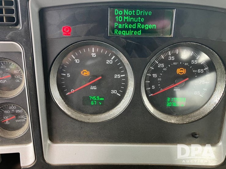 kenworth-t800-image-16