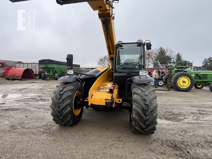 jcb-541-70-agri-plus-image-6
