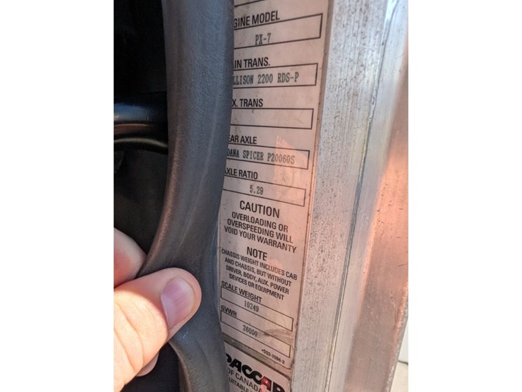 2017-peterbilt-337-image-27