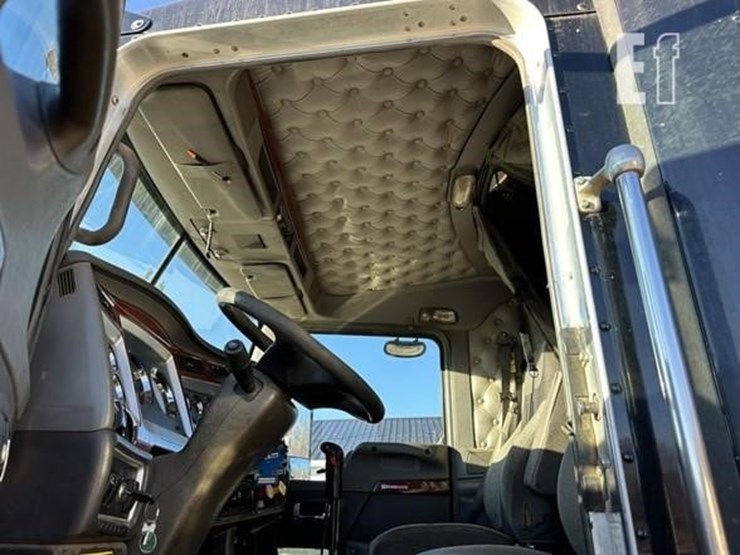 2006-kenworth-t600-image-13