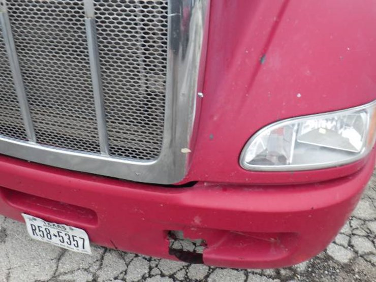 peterbilt-386-image-3