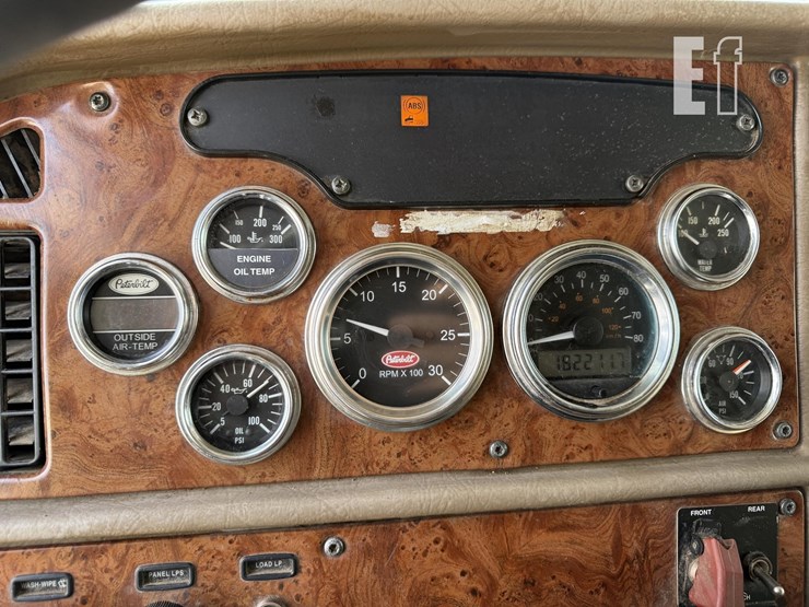 2004-peterbilt-379-image-61