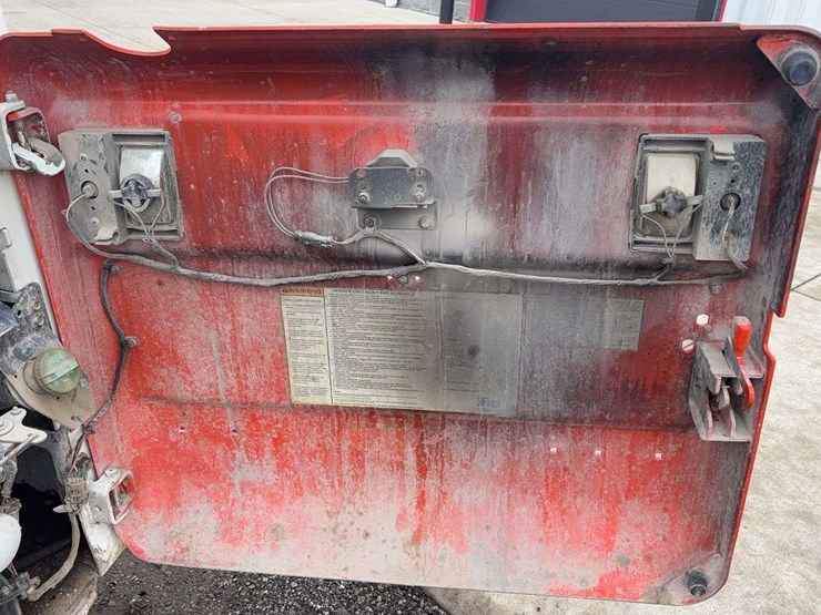 2007-bobcat-s130-image-14