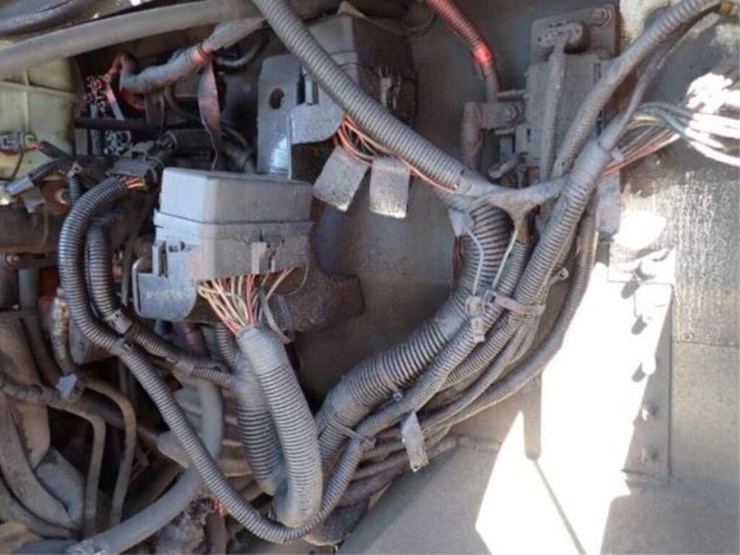 2015-freightliner-mt55-image-63