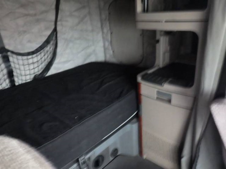 freightliner-cascadia-125-image-4