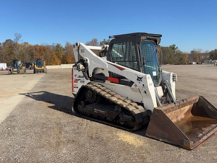 2021-bobcat-t870-image-2