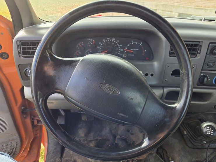 ford-f550-xl-image-51