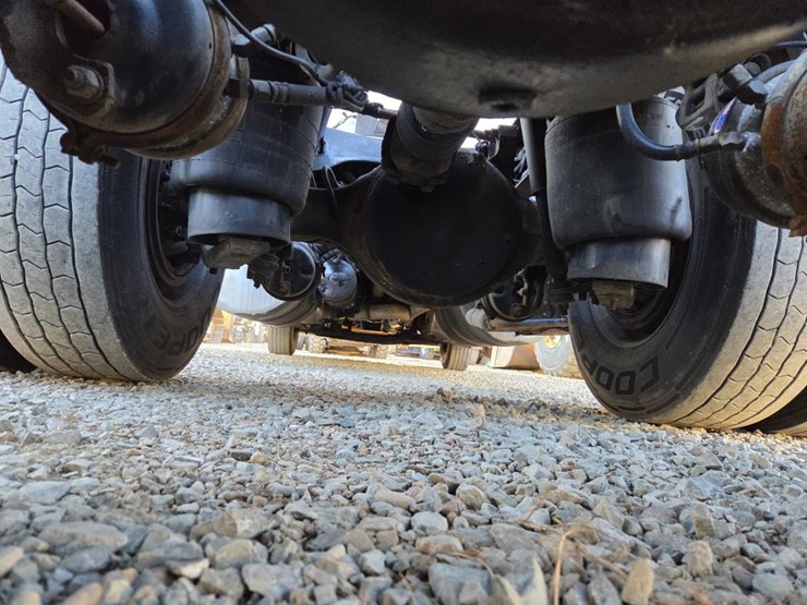 2007-peterbilt-386-image-40