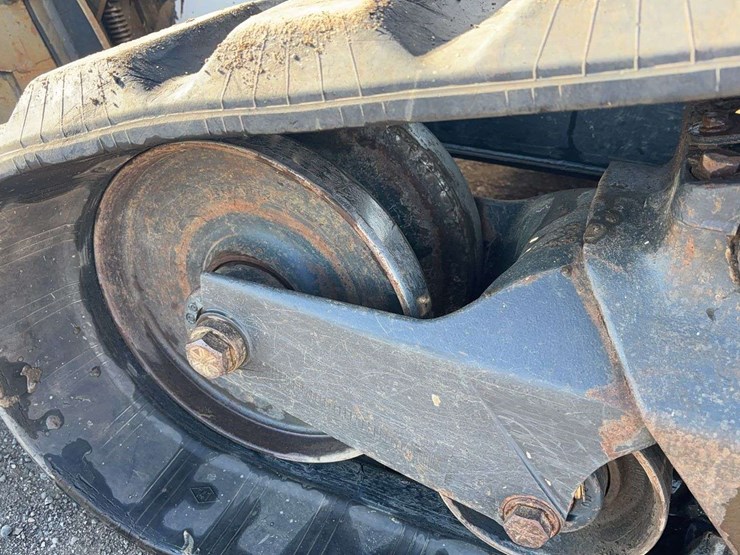 2021-bobcat-t870-image-10