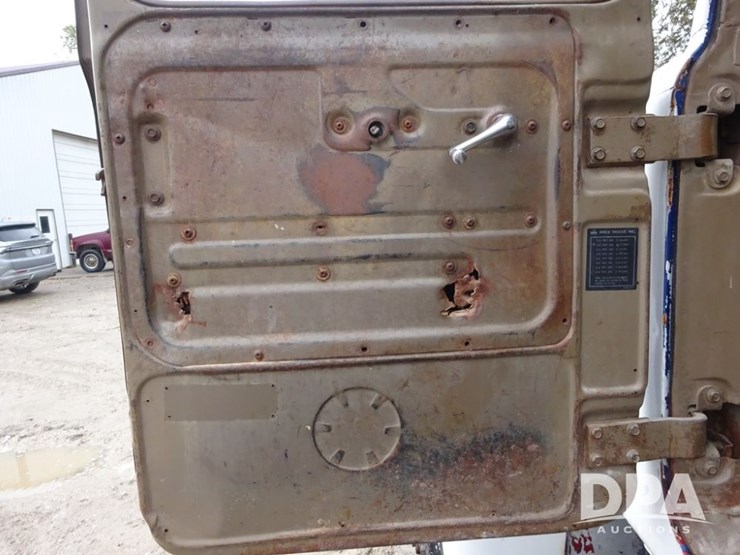 mack-r686st-image-82