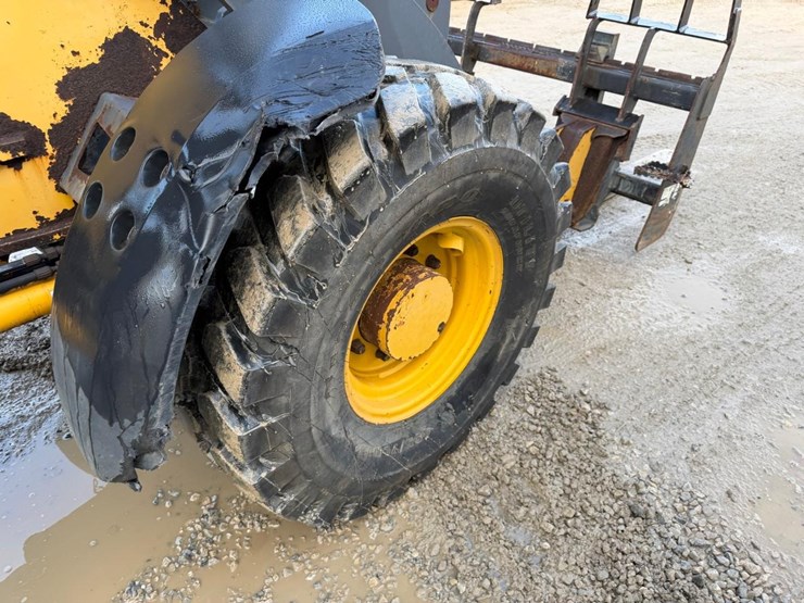 2014-deere-304k-image-19