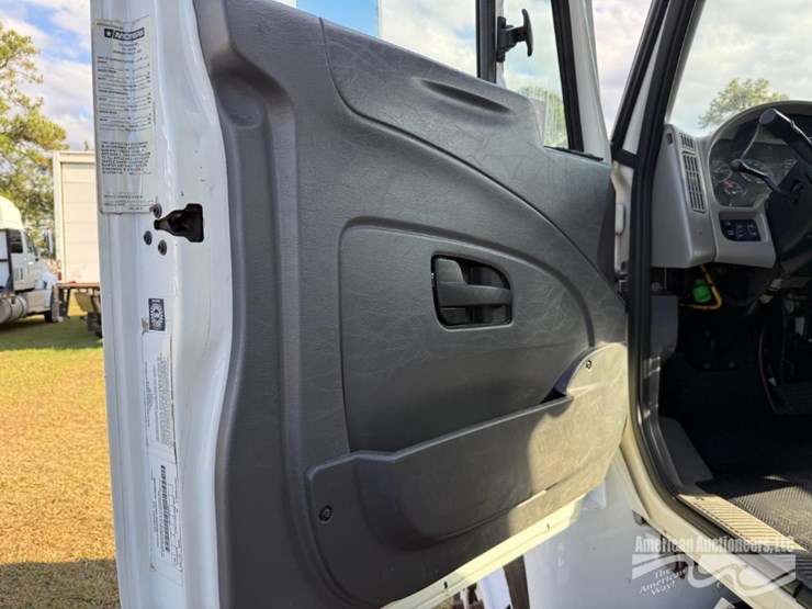 international-durastar-4300-image-15