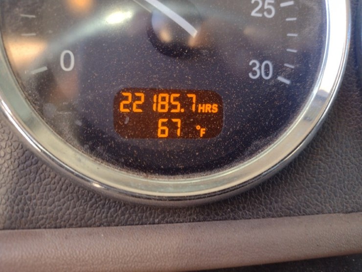 peterbilt-388-image-7