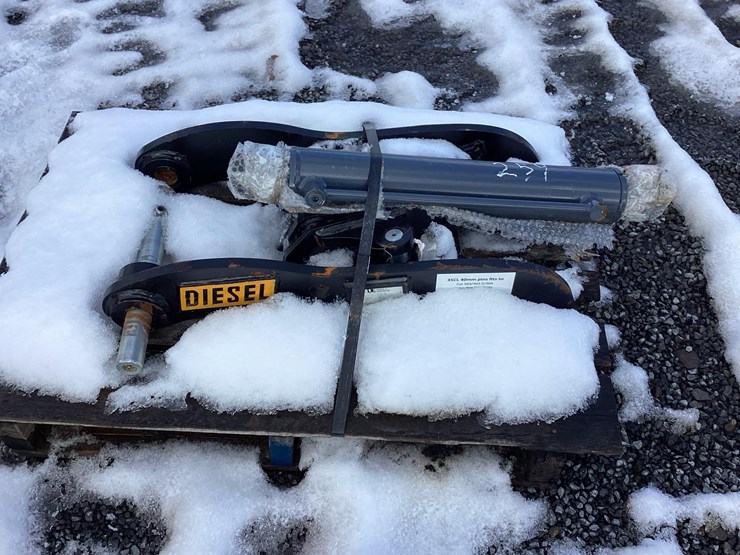 caterpillar-303-image-1